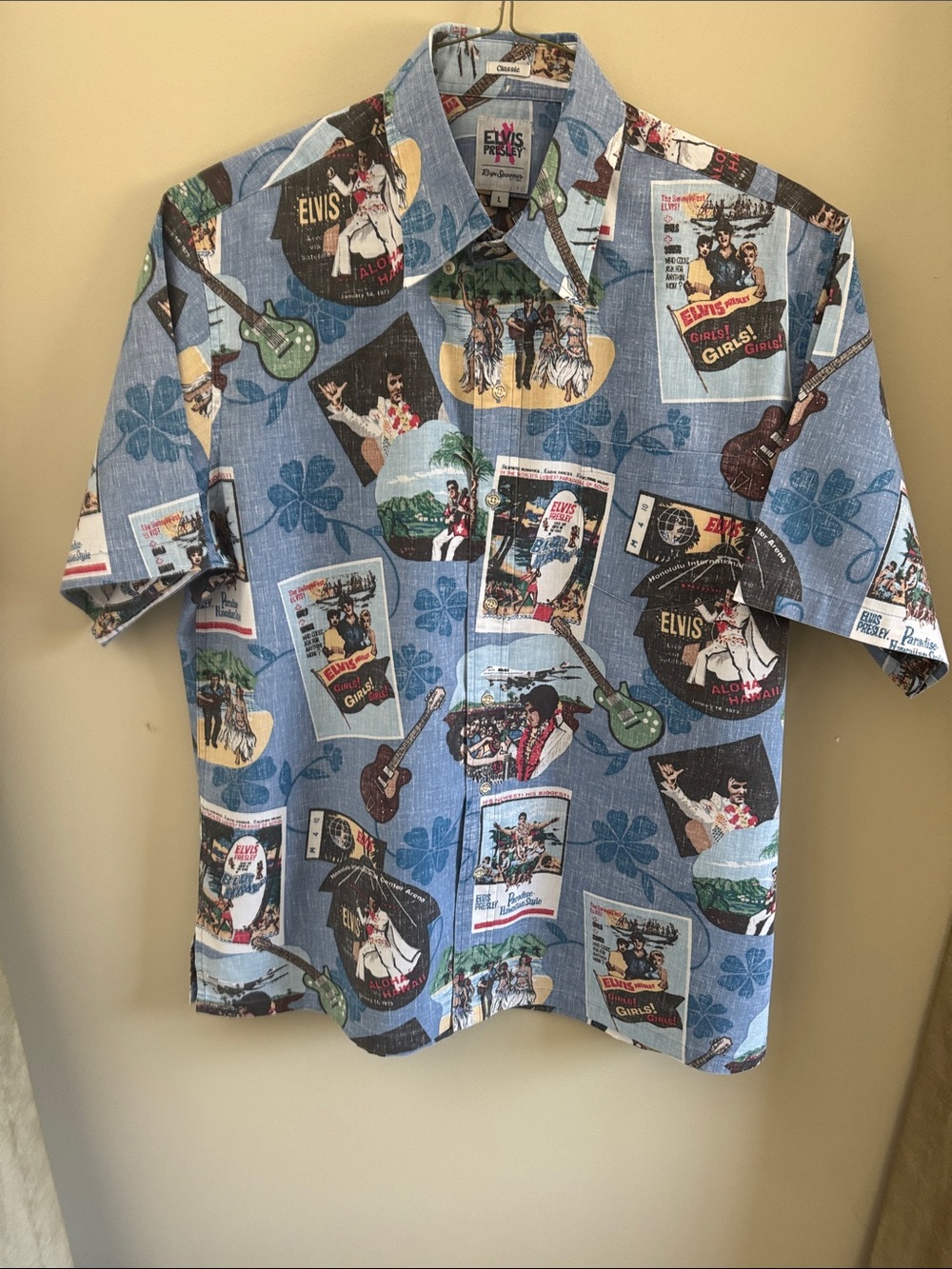 reyn spooner Light Blue Elvis Graphic Hawaiian Button-Down